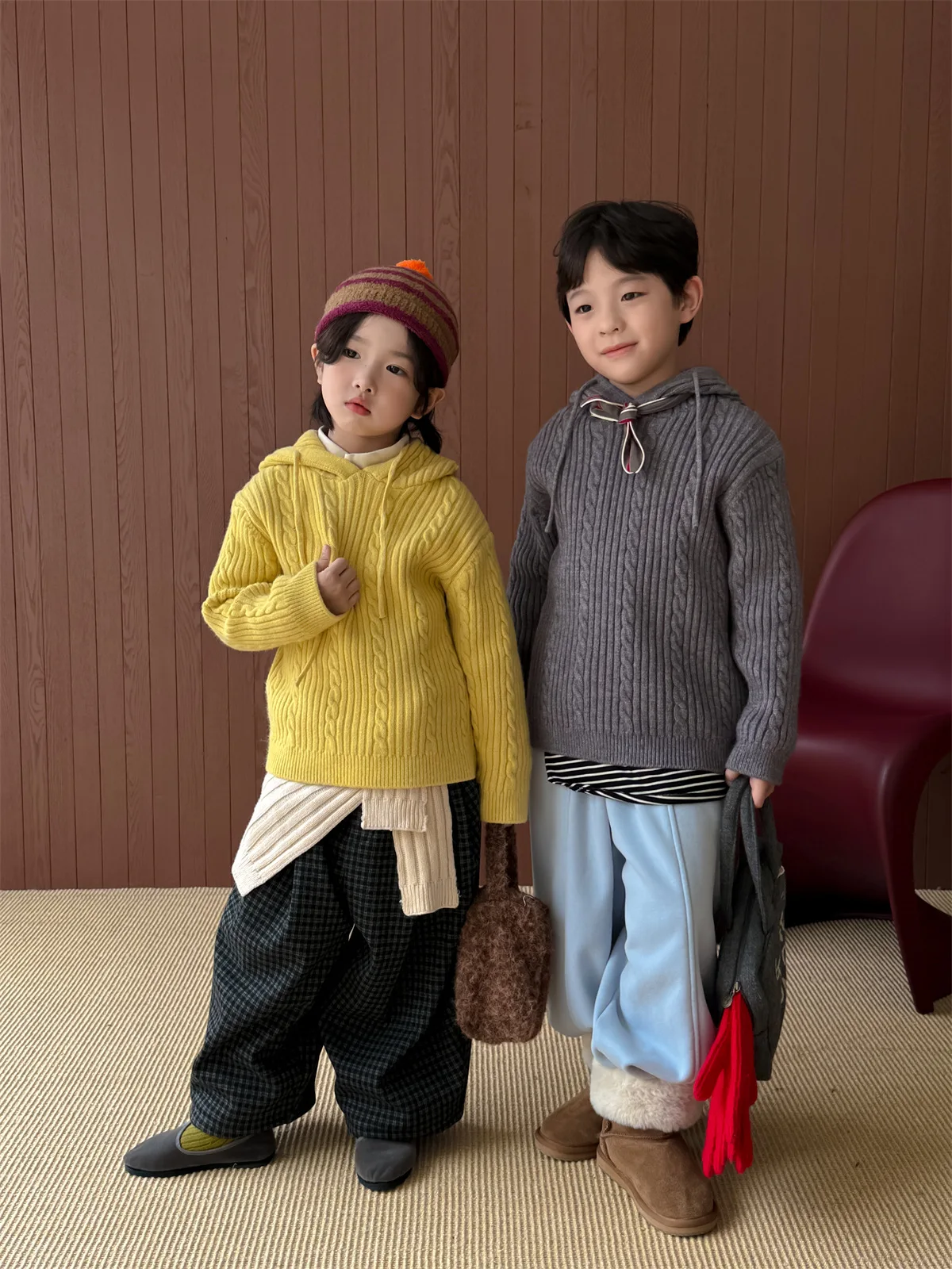 Autumn and Winter 2025 New Korean Edition Thickened Hooded Fried Dough Twists Sweater Soft Waxy Warm Boys' Sweater