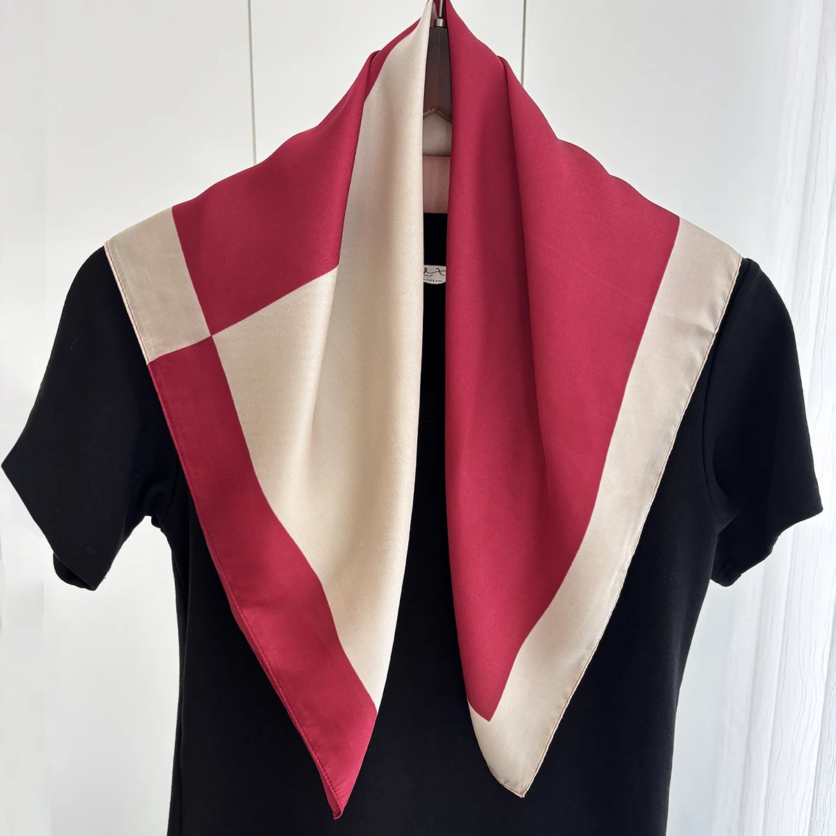 1PC Solid Color Square Scarf Women Luxury Beach Scarf Fashion Lady Hair Head Bandana Wraps Female Neckerchief Hijab Shawl