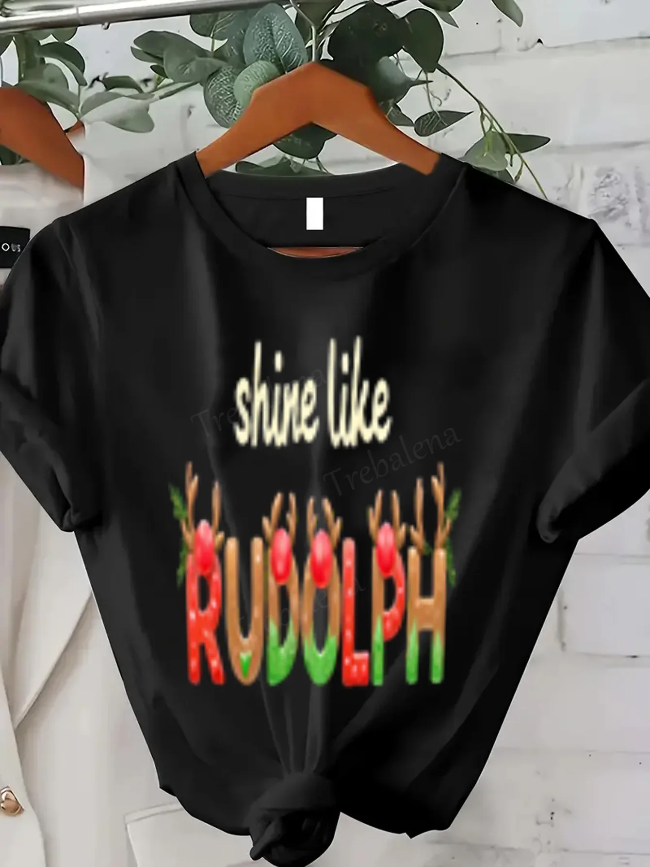 تي شيرت نسائي يلمع مثل رودولف تي شيرت عيد الميلاد - تي شيرت نسائي احتفالي