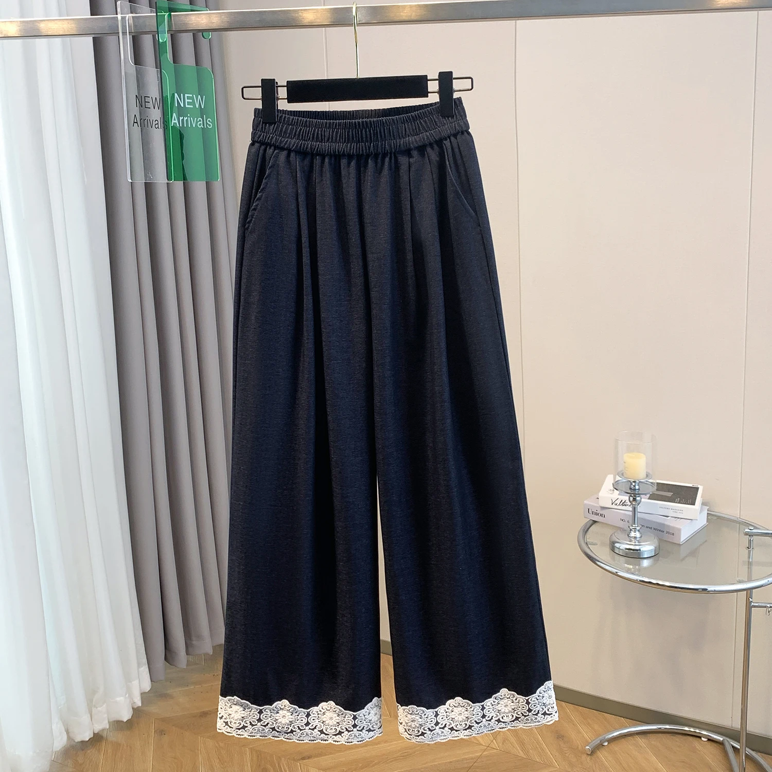 Plus Size Sweet Sle Lace Trim Splice Pantaloni larghi dimagranti larghi a gamba larga Pantaloni dritti a nove punte da donna Misto cotone a vita alta