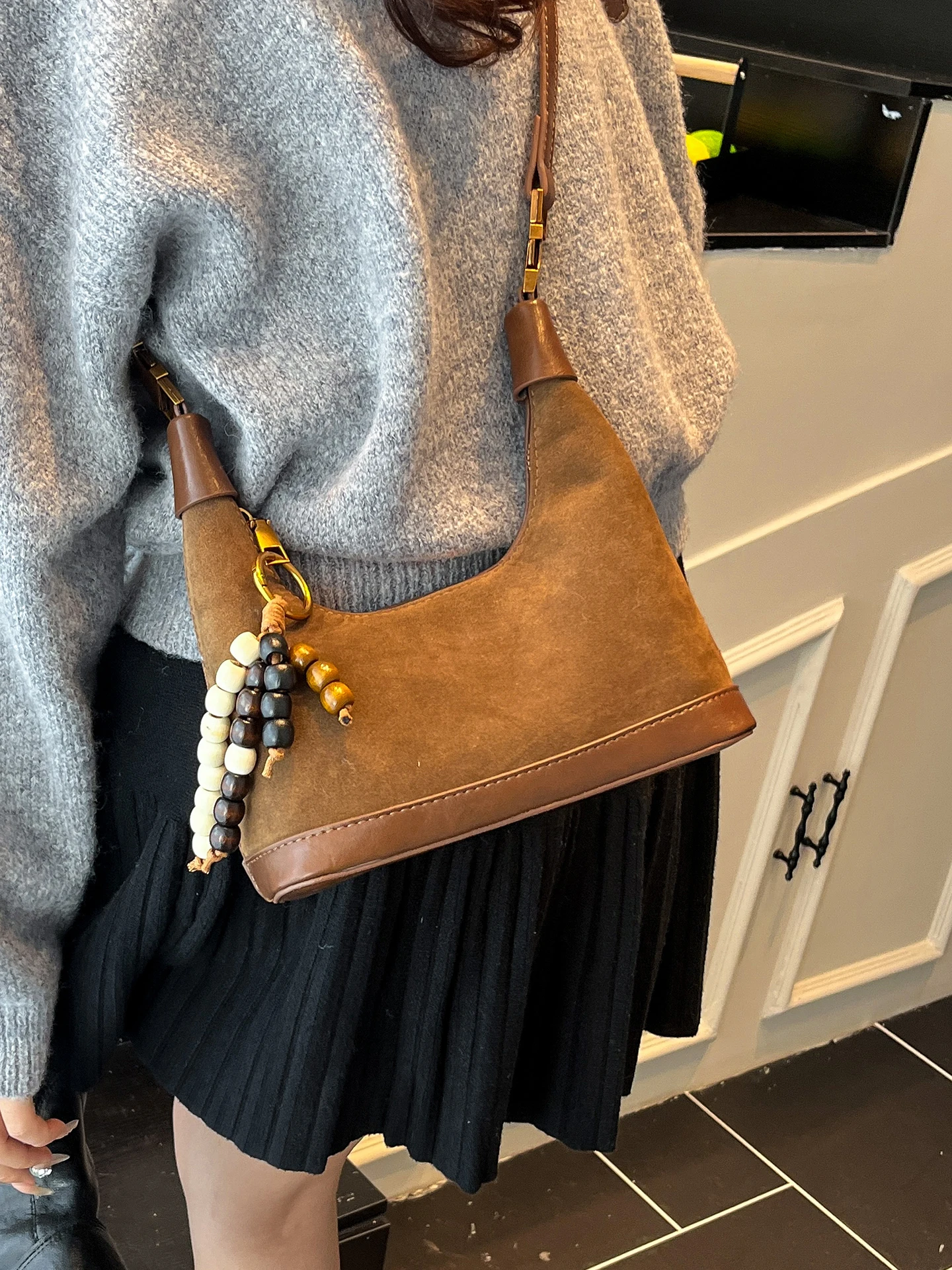 

Faionable осенне-зимняя замшевая сумка с пельменями, женская сумка через плечо, модная ручная сумка Sli, ретро Sle