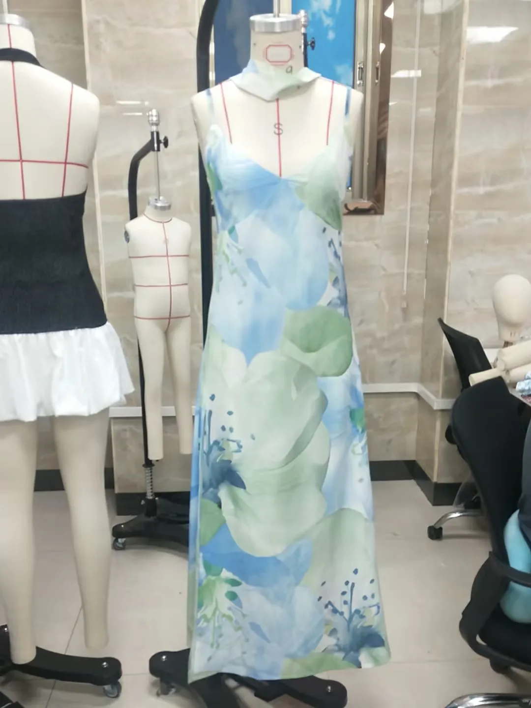 เซ็กซี่ V คอสูงแยกชุดยาวผู้หญิงดอกไม้พิมพ์แขนกุด Backless Tie-up Cami ชุด Halter ผ้าพันคอ