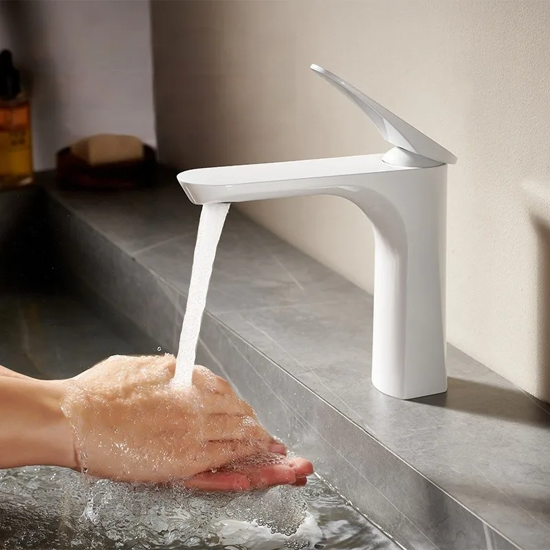 bathroom-faucet-brass-minimalist-style-vanity-basin-washbasin-hot-and-cold-water-mixer-tap