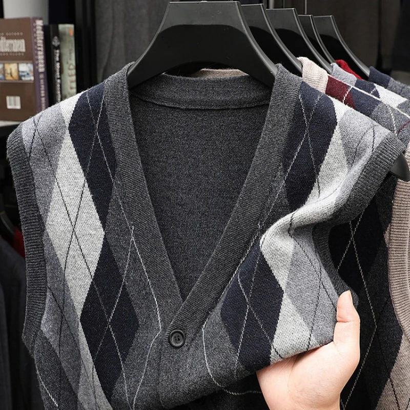 2025 Rompi jaket rajut hangat dan ramping pria untuk musim gugur dan musim dingin