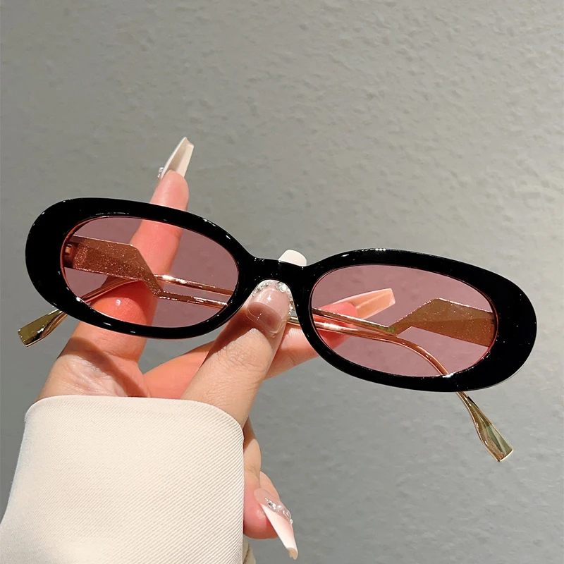 KAMMPT Niedliche ovale Sonnenbrille für Damen, modisch, 2025, neue Bonbonfarben, Randdekoration, Sonnenbrille, trendiger koreanischer Stil, Outdoor-Casual-Sonnenbrille