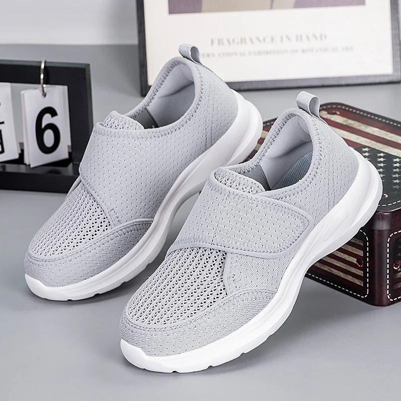 Women's Casual Shoes Thumb Eversion Adjusting Soft Comfortable Diabetic Man Shoes Loose Big Size Flat Bottom Elderly Shoes