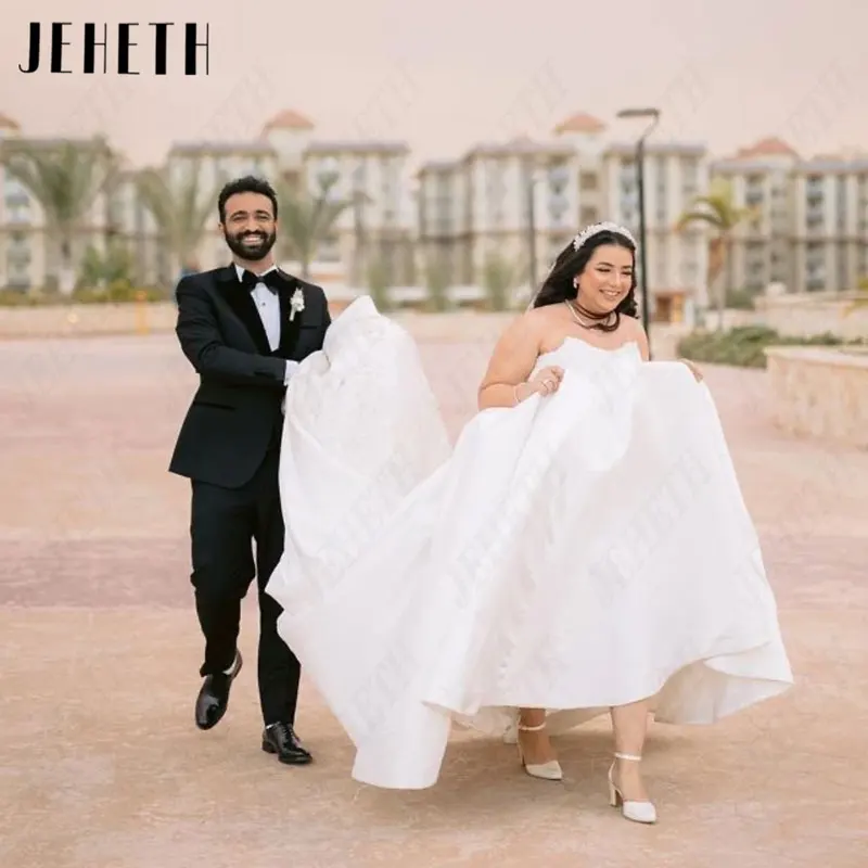 JEHETH Satin Strapless Wedding Dresses Exquisite Plus Size A-Line Sleeveless Bridal Gowns Appliques Gorgeous Vestido De Mariages