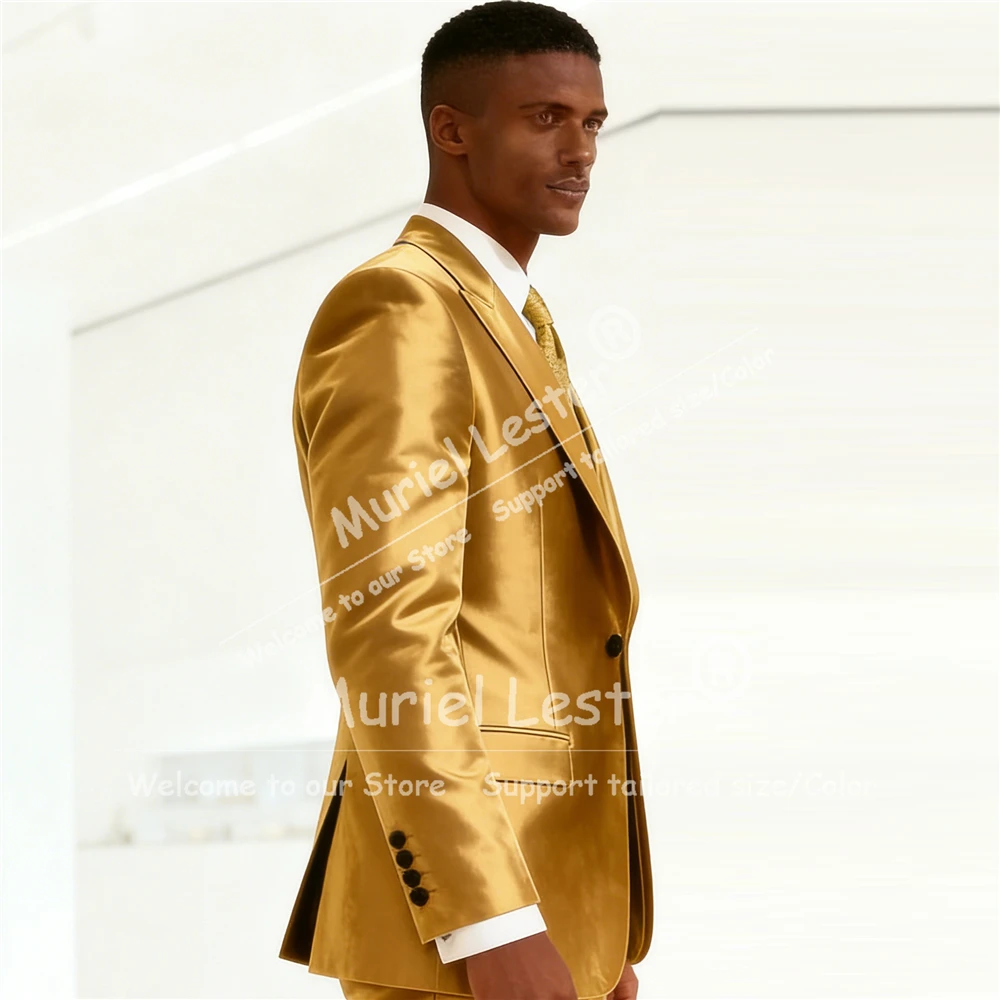 بدلة أنيقة من الساتان الذهبي للرجال بقصة ضيقة مكونة من 3 قطع بدلات زفاف للعريس بتصميم بسيط للحفلات الراقصة ملابس مخصصة للسهرات والولائم