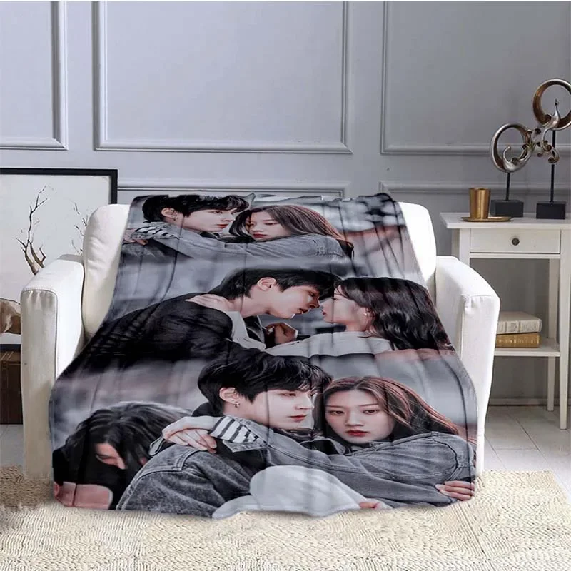 True Beauty Series Hwang in Youp Cha EunWoo Flannel Blanket Star Art Warm Throw Blanket for Bed Bedroom Sofa Picnic Blanket Gift