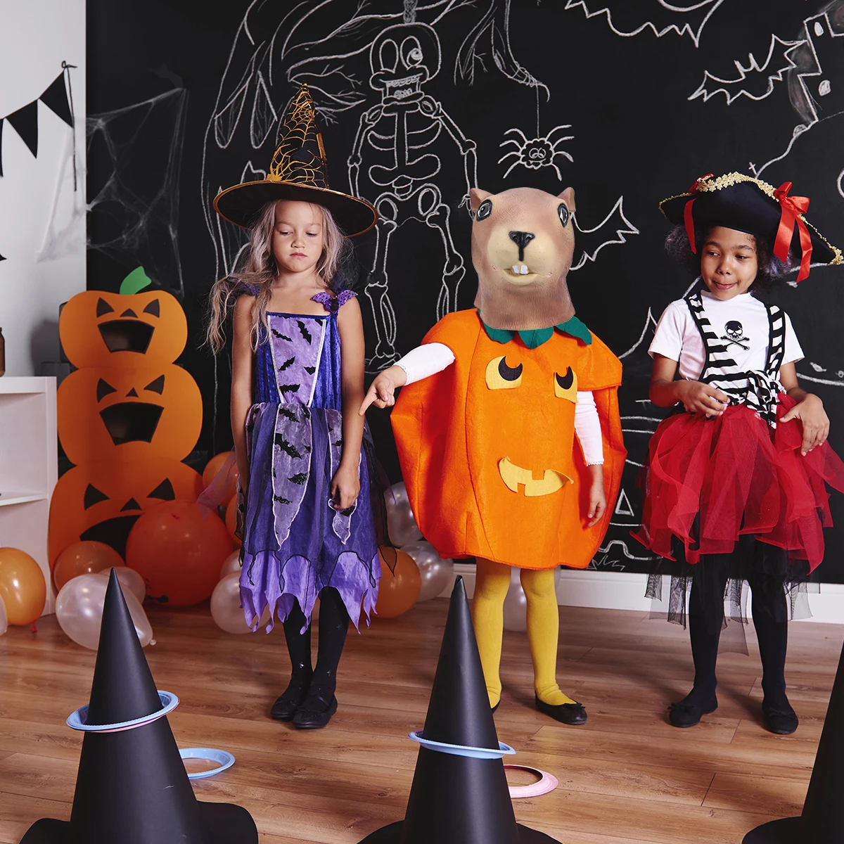 

1Pc Halloween Animal Shape Mask Fancy Emulsion Dress Party Squirrel Shape Props Squirrel Headgear Head Cover for Party