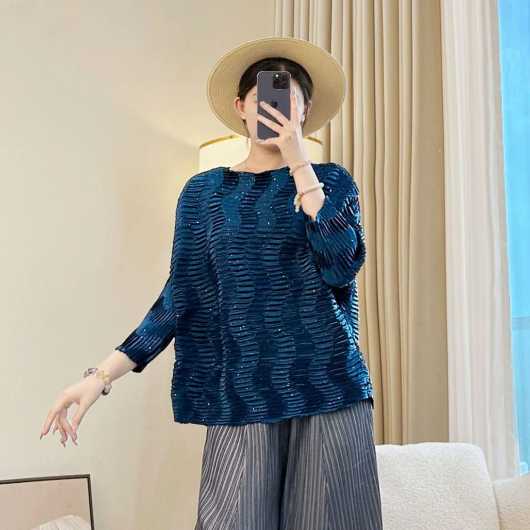 مياكي مطوي متموجة بأكمام طويلة تي شيرت الخريف ملابس واحدة جولة الرقبة قمة عصرية مطوي فضفاض ملابس نسائية عادية