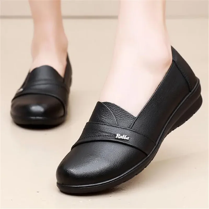 Genuine Leather Women's Casual Shoes Leisure Sneakers Women Luxury Brand Slip-on Loafers Female Flat Shoes