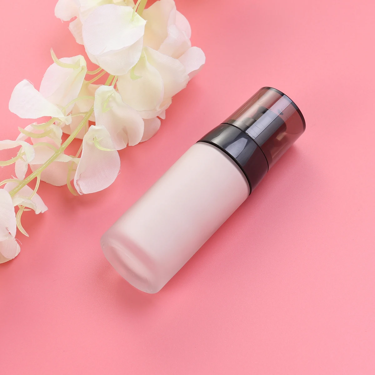 

Liquid Foundation 40G Whitening Concealer Waterproof Comestics Moisturizing OilControl Makeup Foundation Covering Spots Pores