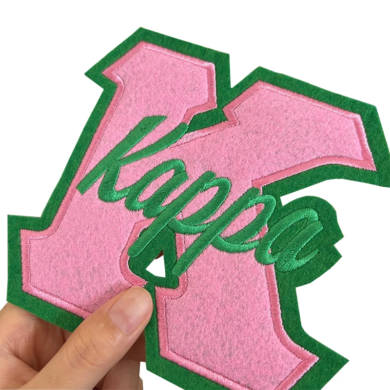 Feltro rosa e verde AKA Sorority lettere settate greche Alpha Kappa Alpha Soror ferro ricamato su toppe per felpe con cappuccio