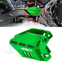 Motocicleta Footpeg Apoio para os pés do cilindro do freio dianteiro Placas de calcanhar Guarda Protetor PARA KAWASAKI Z650 NINJA 650 NINJA650 2017-2022 2021