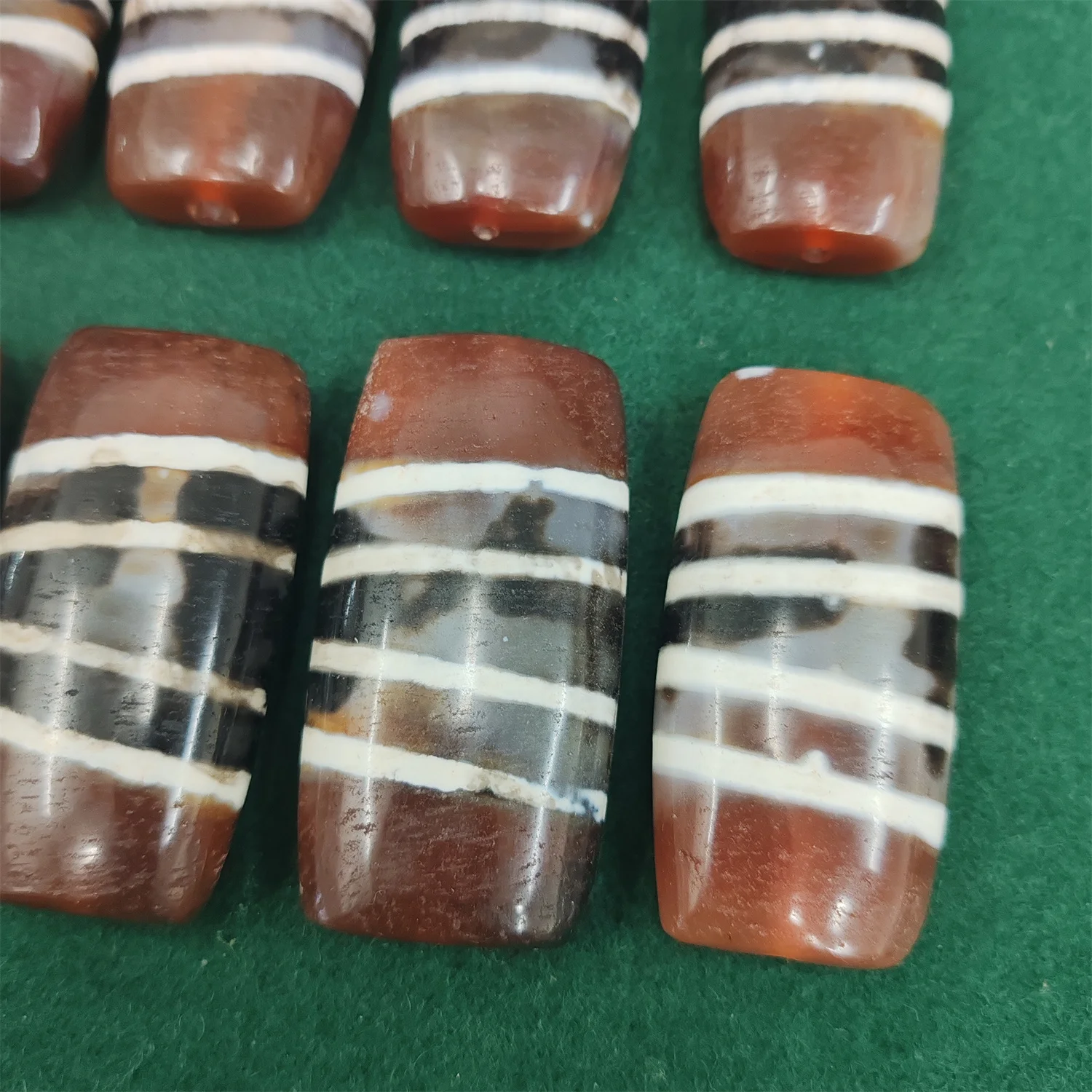 50pcs/lot Natural Old Agate Dzi Flat Beads Wholesale Thread beads Red-black Weathering lines 57×10mm diy Bracelet necklace