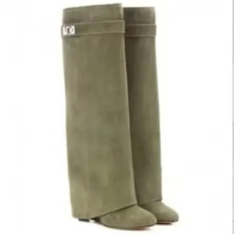 

Женские ботинки на танкетке, высокие сапоги до колена с пряжкой из коровьего рога, круглый носок, широкий икры, европейская зимняя езда, конный стиль, металлический декор