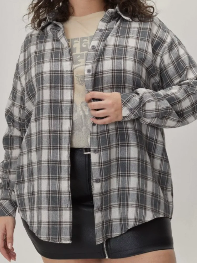 

Плюс размер, новый простой дизайн, чувственная клетчатая рубашка, женские свободные топы с длинными рукавами, нишевая модная весенне-весенняя сезонная одежда