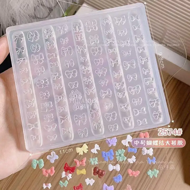 3D 네일아트 실리콘 몰드 클래식 헬로키티 마이멜로디 포차코 조형 템플릿 네일 부품 스텐실 DIY 매니큐어 디자인용