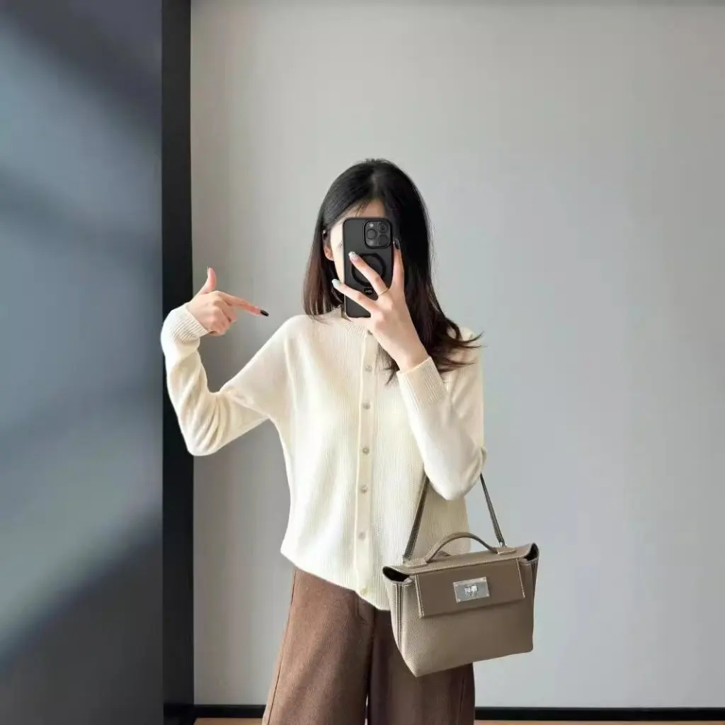 

Winter Comfortable Wear 100% Wool Pineapple Needle Cardigan Sweater Loose Single Row Jacquard Thick Warm Women's Knitwear