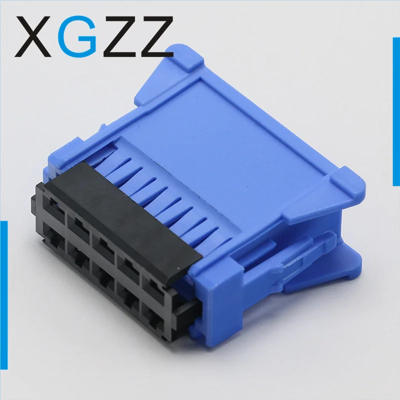 

DJ7106G-2.8-21 is suitable for Peugeot Triumph Sega 408 blower resistor plug 98174-1004