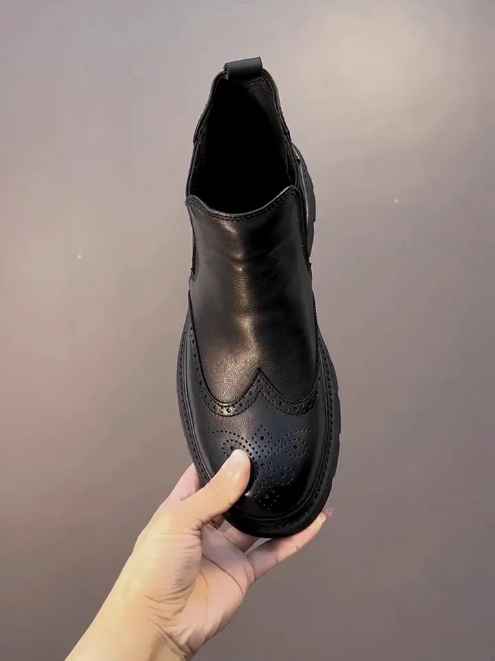 

Comfortable Casual Men's Leather Shoes Fashionable High Quality Youth Footwear round Toe mid Heel Rubber Outsole Wear Resistant