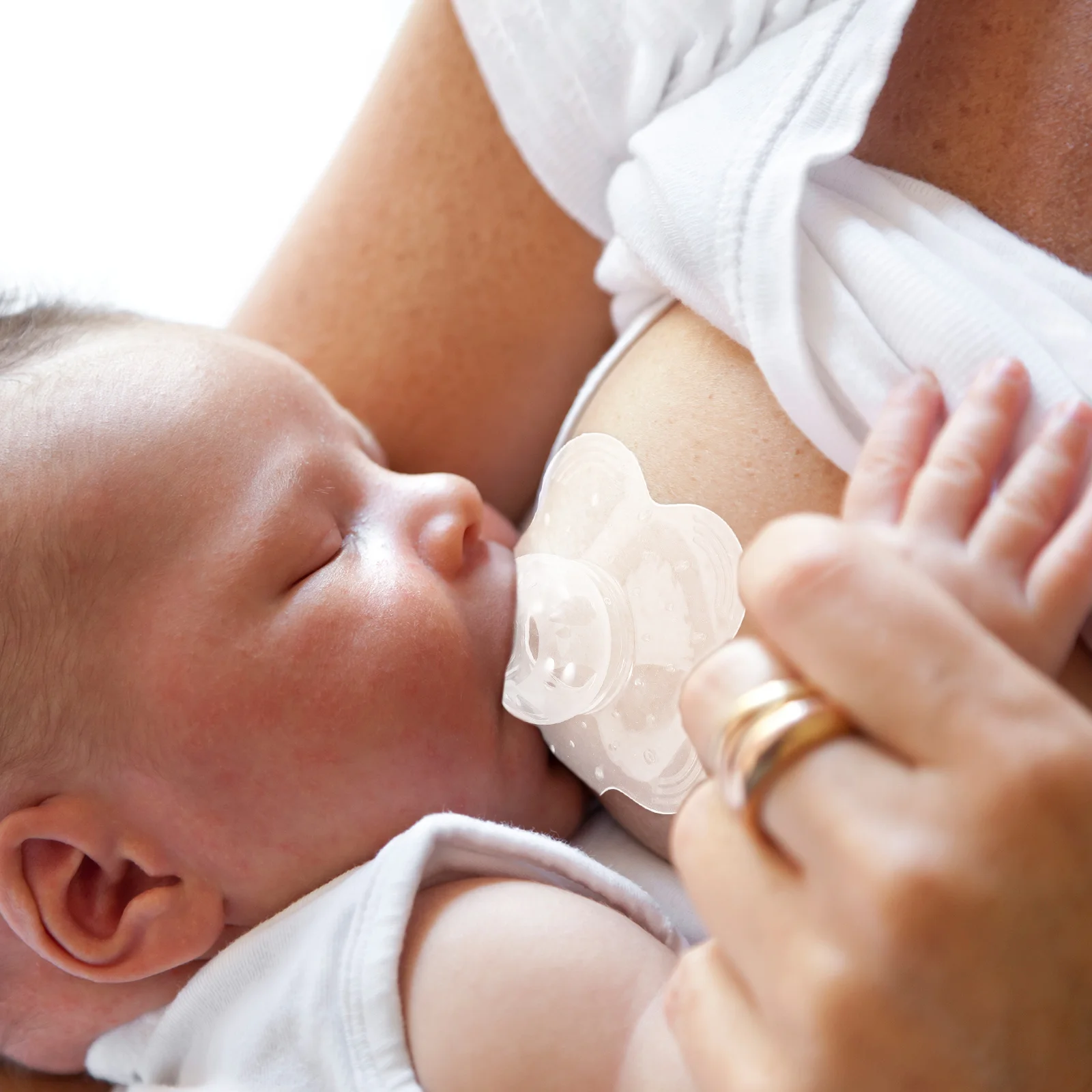 

Silicone Breastfeeding Flat Breastfeeding Nipples Protector Integrated Design for Easy Cleaning Baby Safe