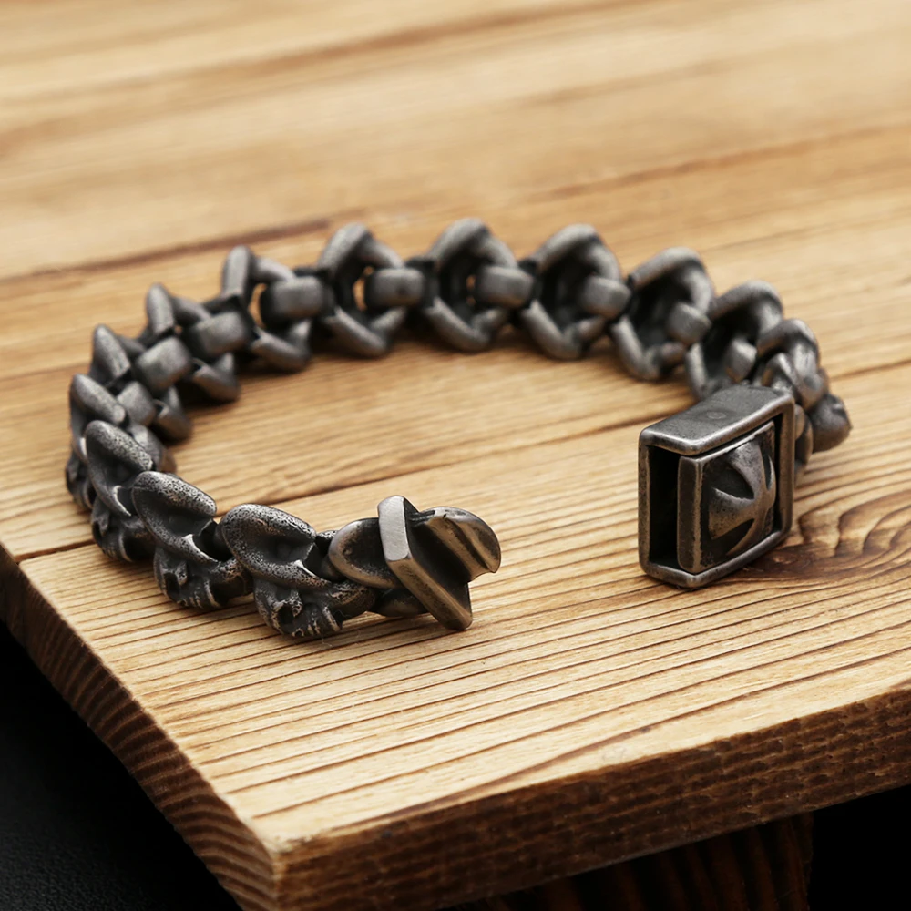 Gothic Vintage 316L Stainless Steel Cross Skull Bracelets For Men Punk Hip Hop Skull Bangles Motorcycle Amulet Jewelry Wholesale