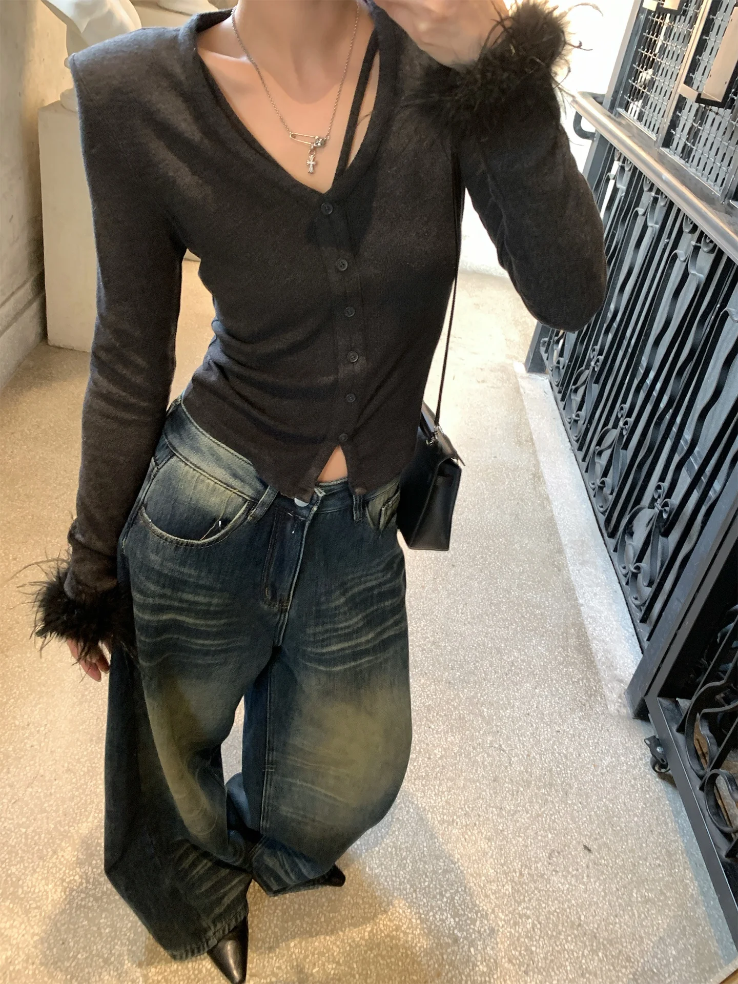 

Gv Big Brother Genuine Ostrich Feather Long Sleeve V-Neck Slim Fit Cardigan Warm Winter New Style Women's Knitted Top