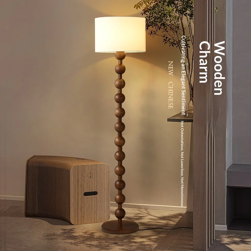 Living room floor lamp, next to the sofa, high-end atmosphere lamp, new retro French medieval style bedroom desk lamp