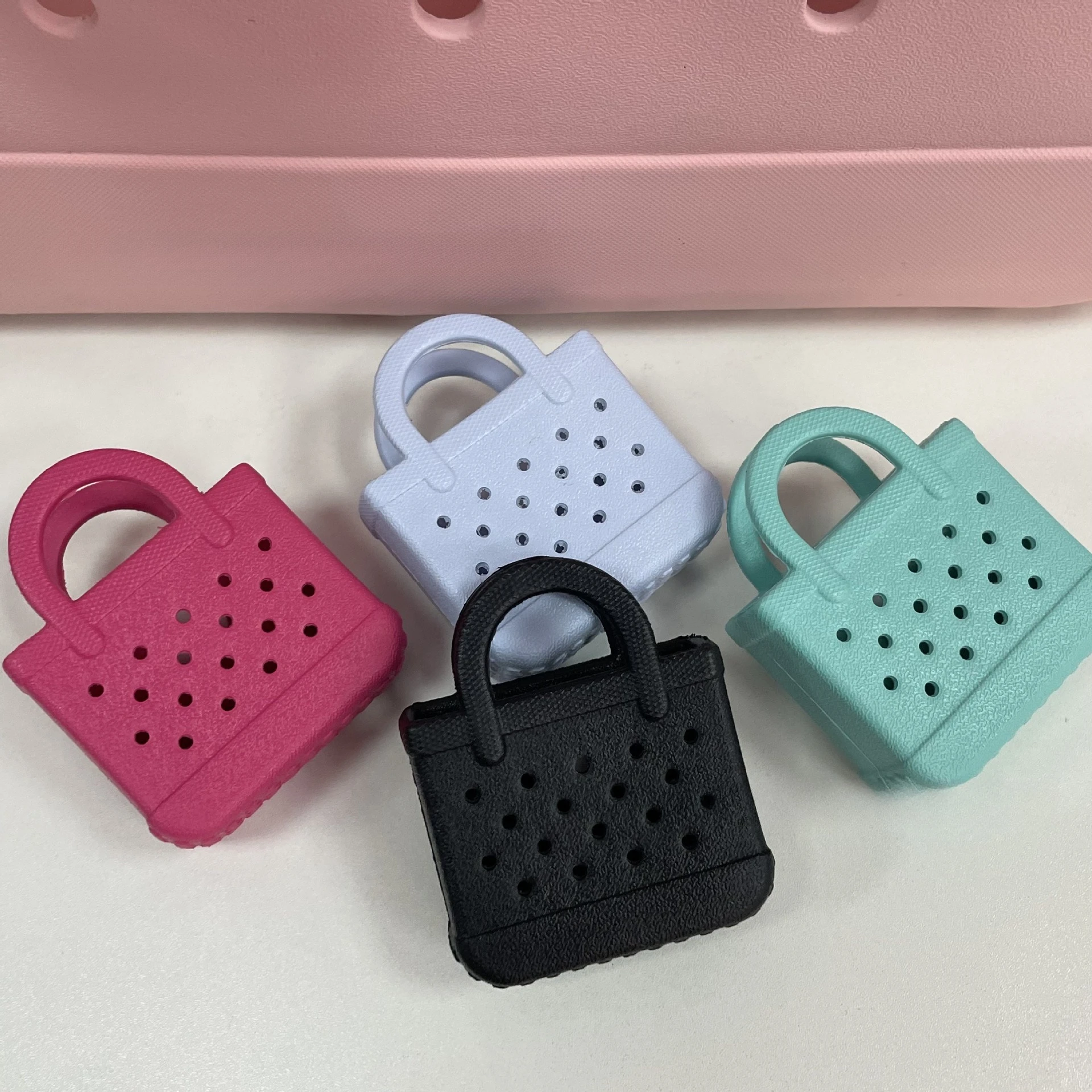 Mini bolsa Bogg EVA, accesorios para bolsa de playa, bolsas con agujeros EVA, accesorios colgantes, almacenamiento de auriculares, bolsas pequeñas, accesorios, regalos bonitos