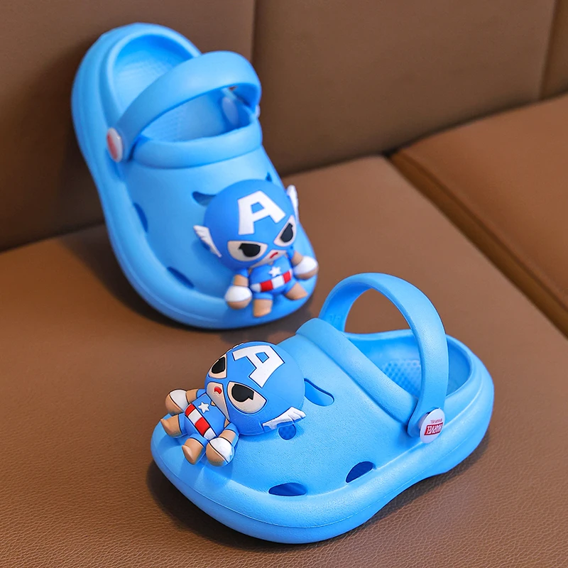 Pantofole per bambini Disney per ragazzi pantofole estive da spiaggia per interni Cartoon Spiderman Home morbide pantofole per bambini antiscivolo