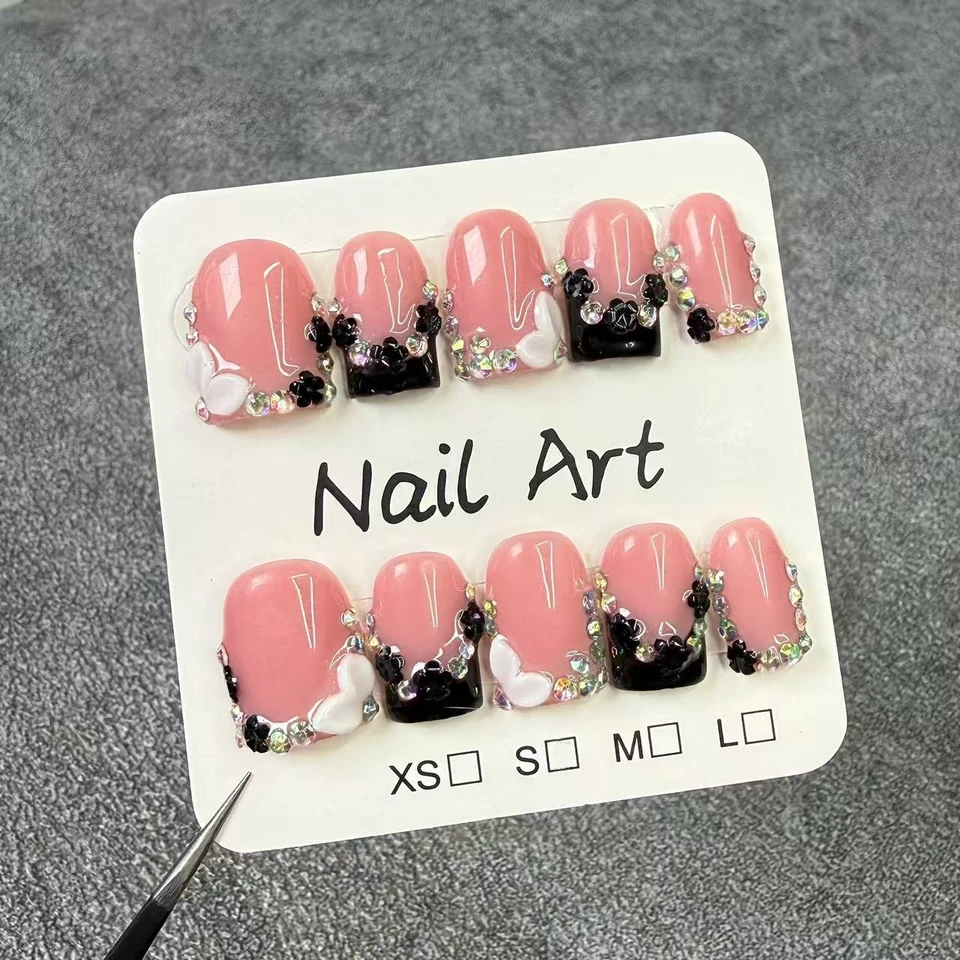 10 piezas de uñas postizas hechas a mano de alta gama, estilo dulce y cool, con patrones tridimensionales pintados a mano, cadena y diamantes brillantes 2