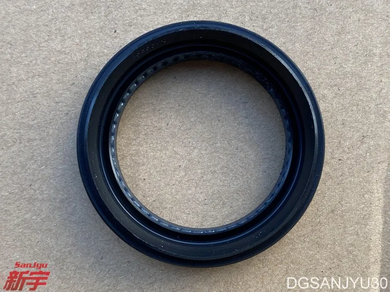 

Outlander2 CW6W 3.0 6B31 OIL SEAL,T/M FR DIFF CASE,Front axle oil seal left side 2702A021 XH0358E