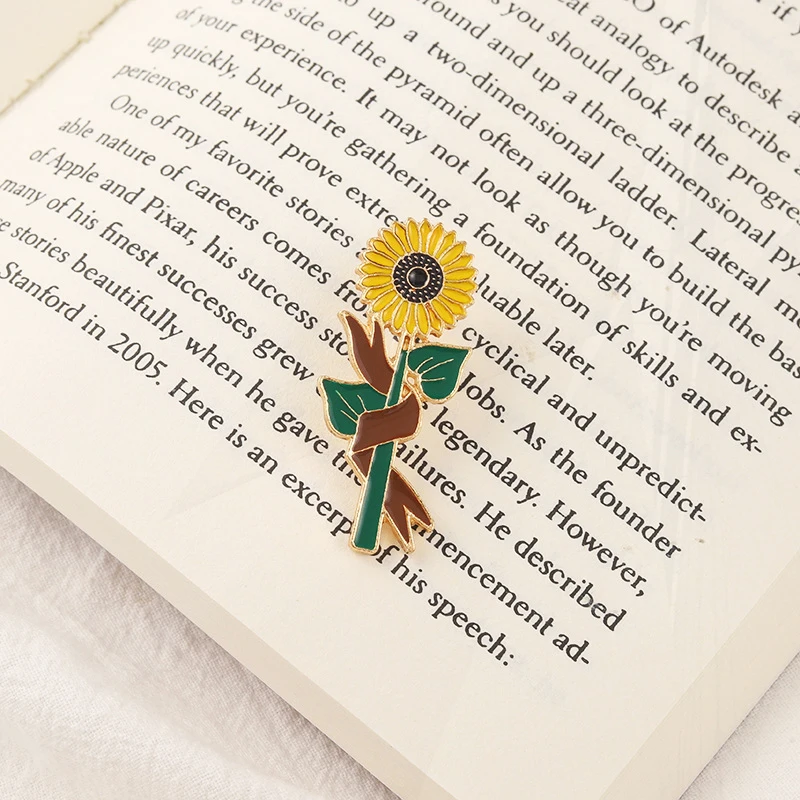 Sunflower Pin Sunshine Prize Metal Badge Plant Flower