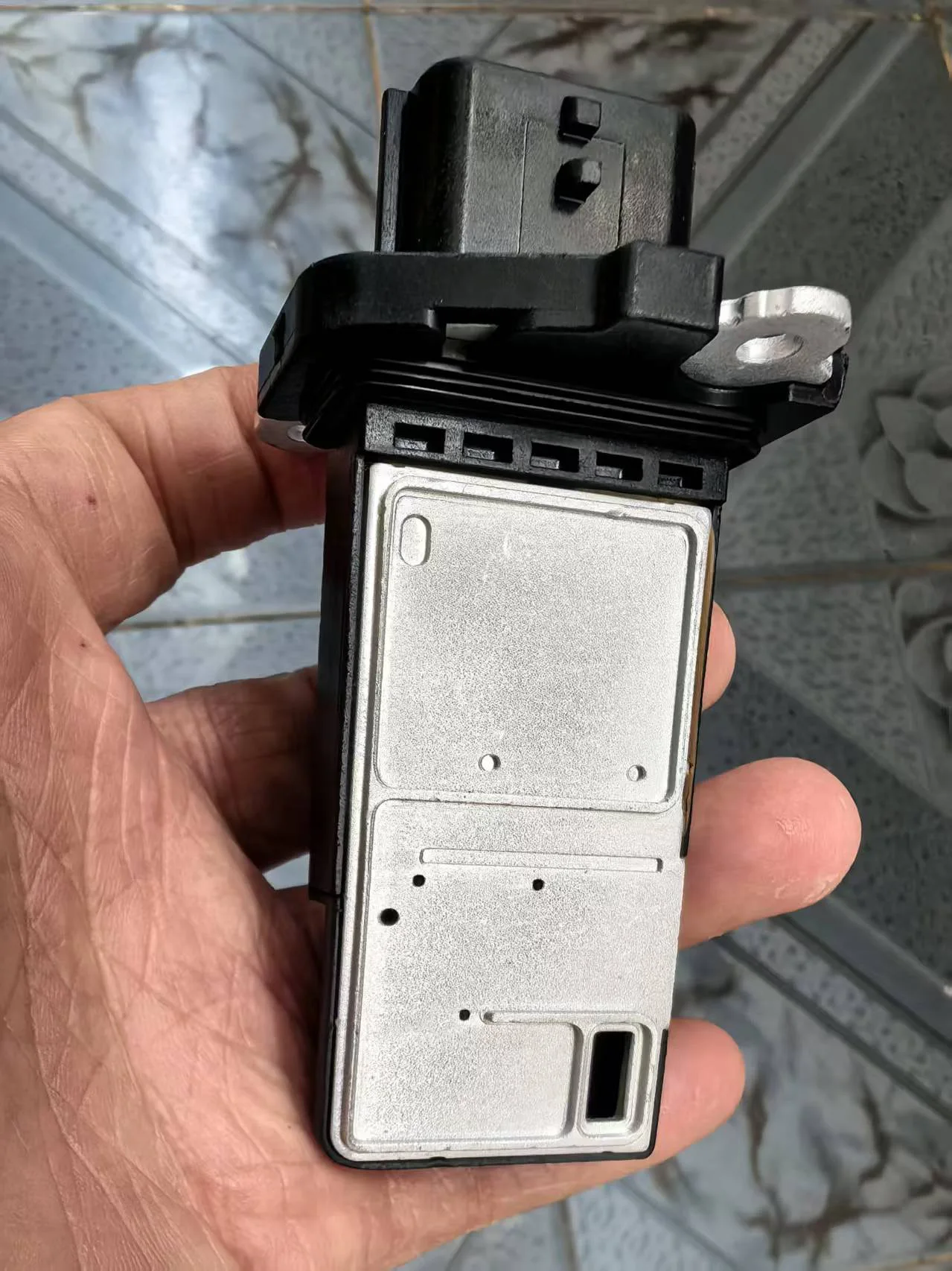 جودة عالية 22680-7S000 226807S00A MAF حسّاس كتلة تدفق الهواء متر 13800-66J00 لسوكوكي Grand1380066J00 MAF0031 الأصلي نيسا