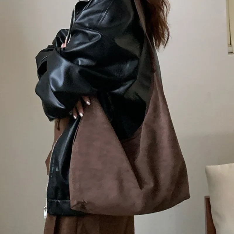 Retro Matte Large Women's Bag 2025 Autumn Winter New Premium Quality Single-Shoulder Commuting Tote Bag with Large Capacity