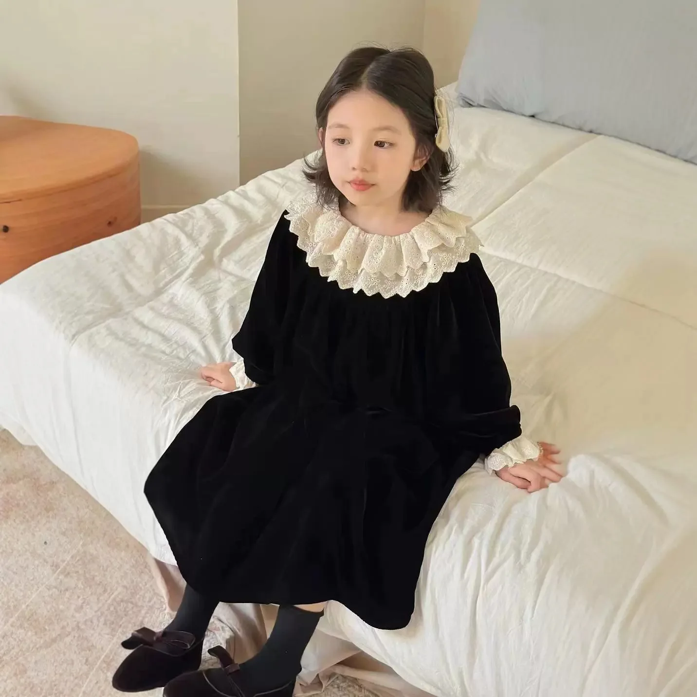 Velvet long sleeve dress with lace collar Autumn/Winter princess party dress for kids girl  kids clothes   girls dress