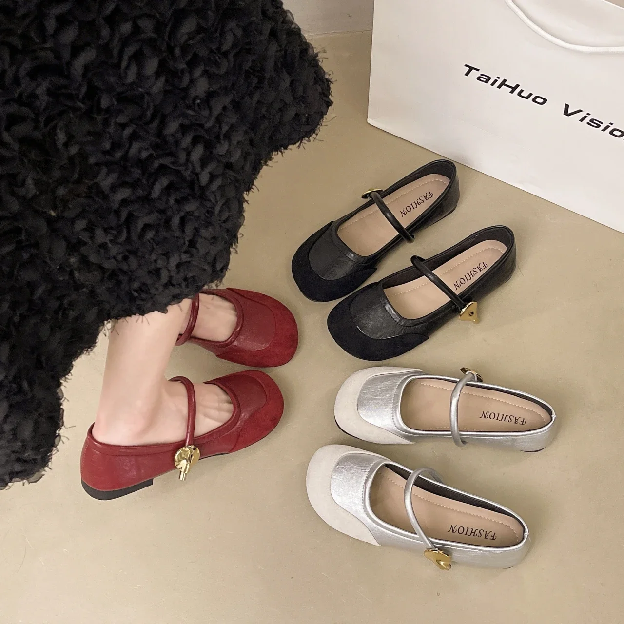 Women's 2026 New Fashion Spliced ​​casual Solid Color Flat Shoes Spring and Summer Fashion One-legged Versatile Low-top Shoes