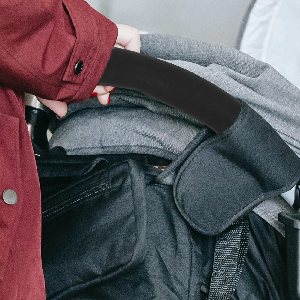 ปลอกหุ้มมือจับรถเข็นเด็ก 4 ชิ้น ทำจากฟองน้ำนุ่ม ป้องกันการลื่น ใช้ได้กับรถเข็นเด็กทุกแบบ สีดำ