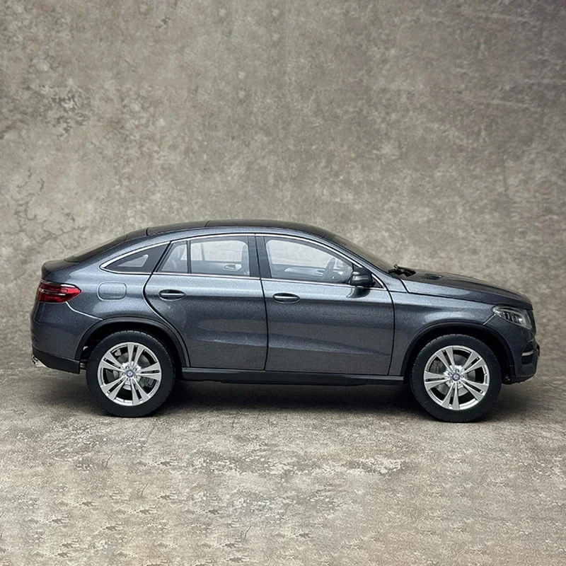 دييكاست 1/18 مقياس GLE كوبيه 2015 سبيكة سيارة نموذج جمع الحلي تذكارية عرض لعبة السيارة