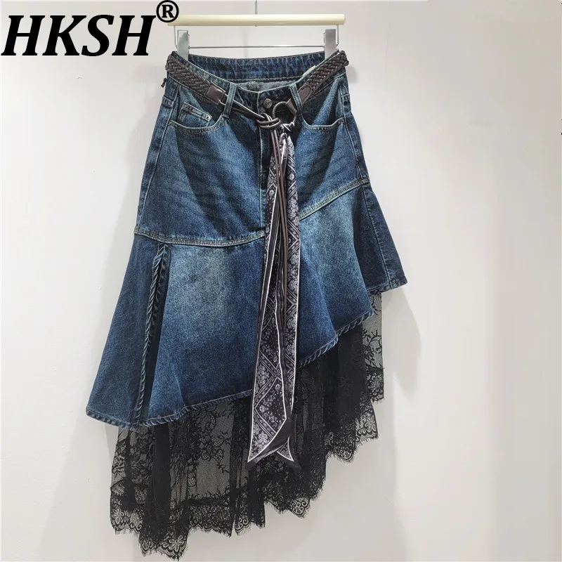 

Женская джинсовая юбка HKSH с эффектом потертости, пэчворк, кружевом, плиссировкой, асимметричная, с поясом, в стиле ретро-шик Y2K, новая летняя коллекция HK21381