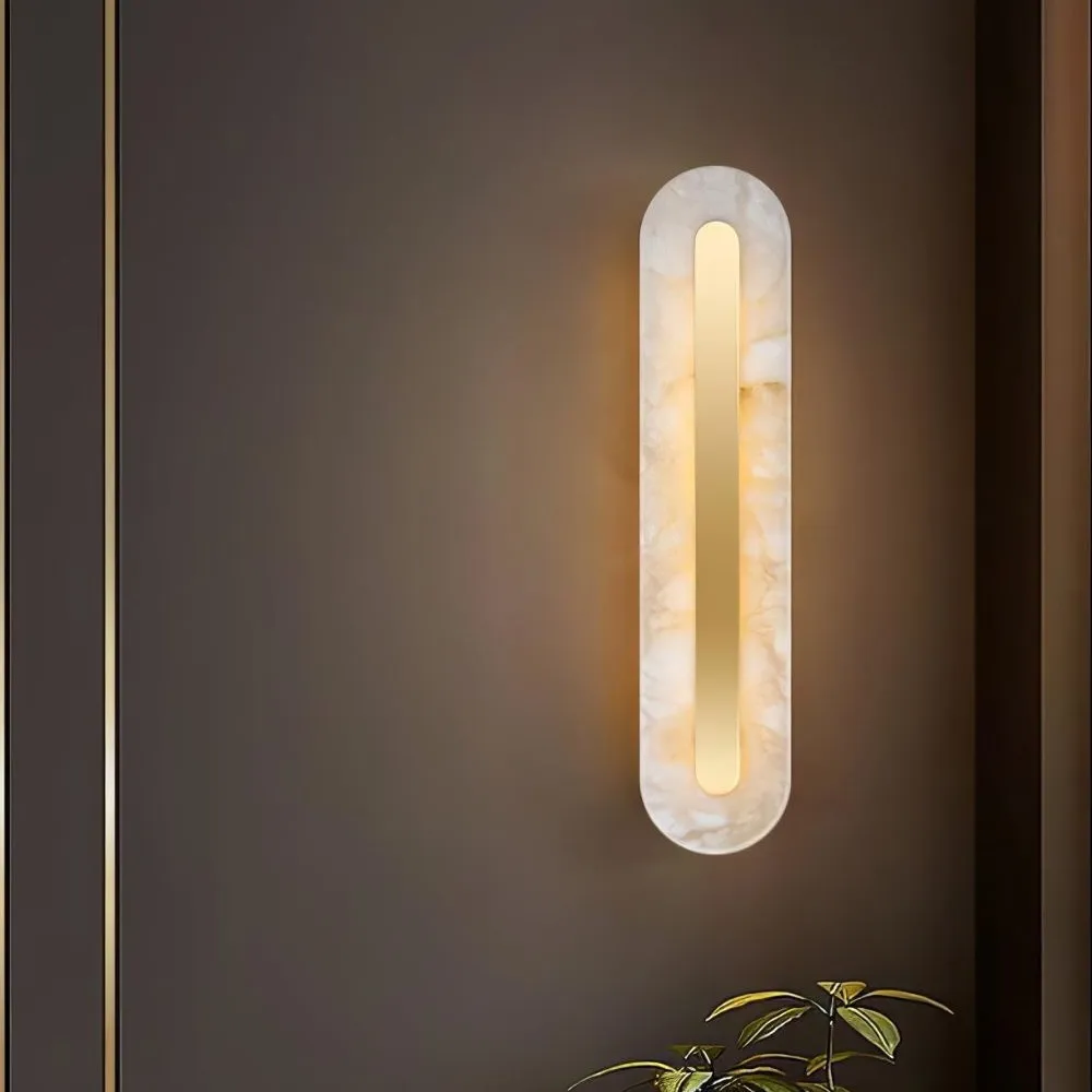Lampada da parete moderna e semplice interamente in rame di lusso leggero, sfondo del soggiorno, lampada da corridoio per scale, marmo