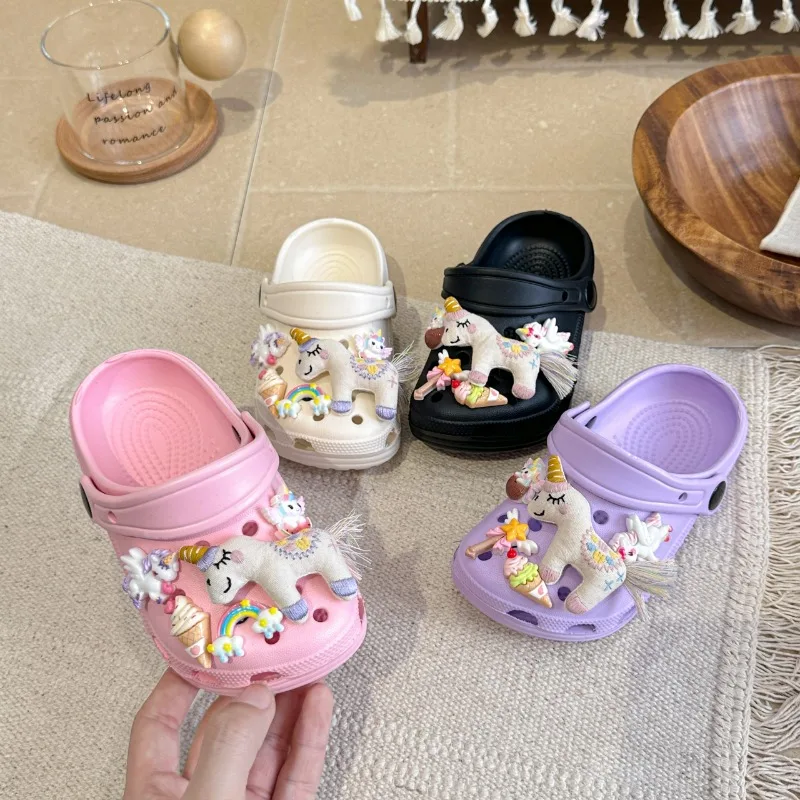 Cute Cartoon Kids Shoes Girls Sandals Summer Comfortable Beach Waterproof Barefoot Shoes Luxury Flat Sandals Slippers for Girls