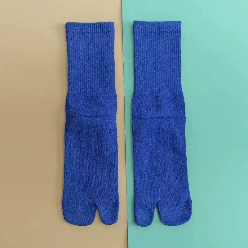 Candy Color Mid-Calf Tabi Socks, Soft Ribbed Two-Toe Split Socks, Fashion Solid Color Crew Socks for Flip Flops, Unisex Daily We