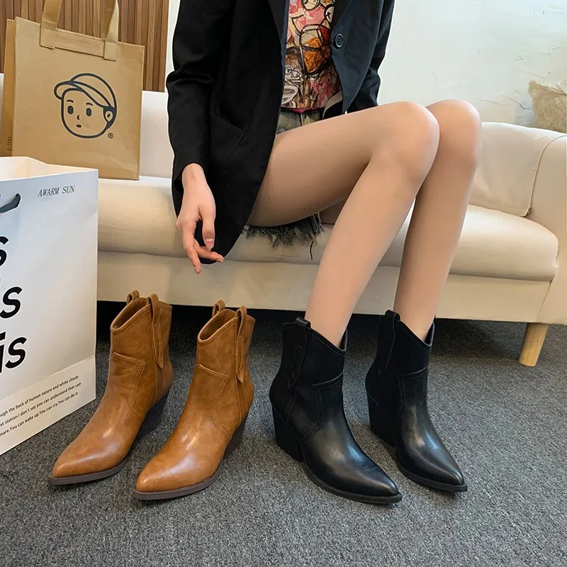 Autunno inverno Casual Western Cowboy stivaletti moda donna piattaforma scarpe firmate a punta Slip-On tacchi alti
