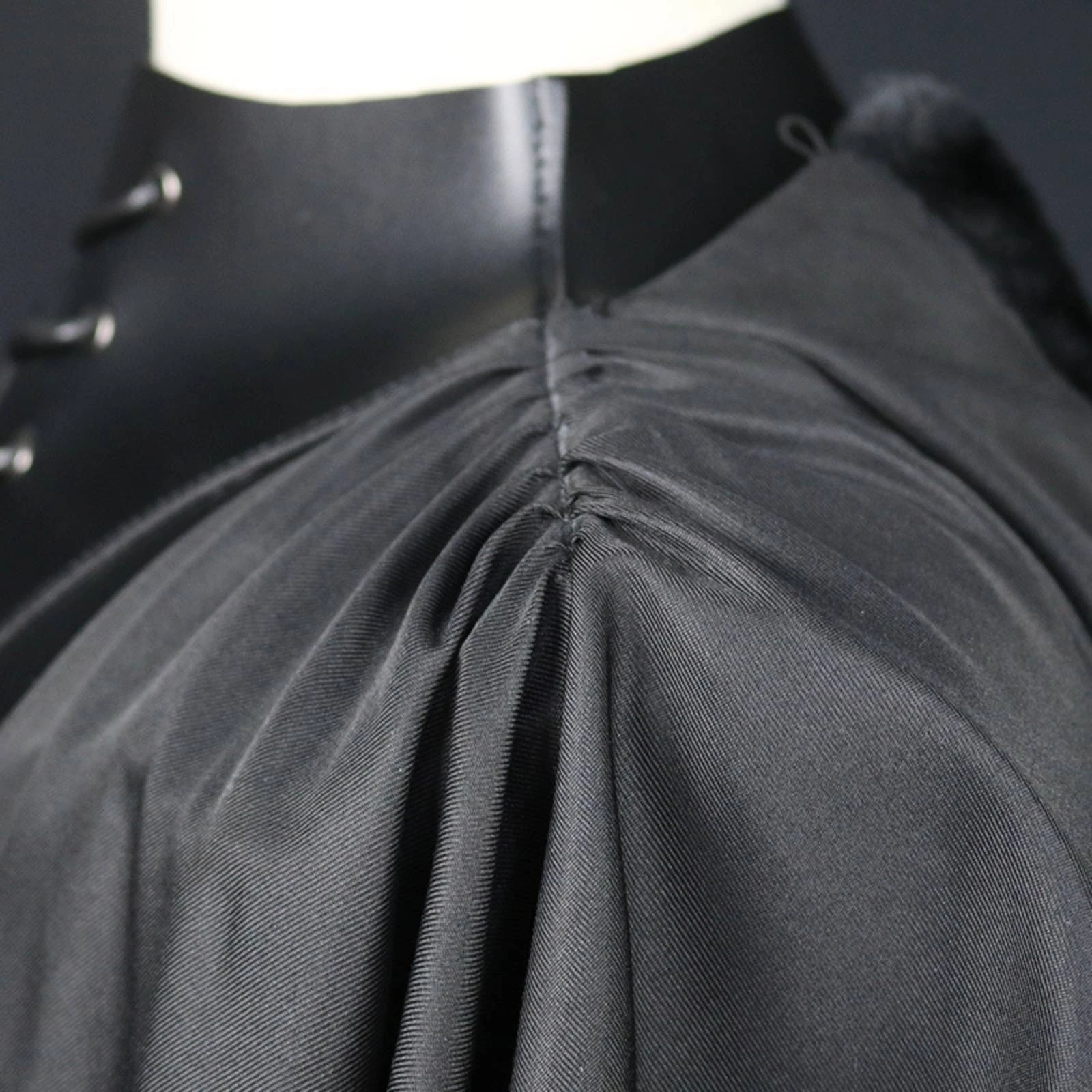 Gothic Cape with Shoulder Mantle Aristocratic Medieval Cape with Stand Collar Costume Garment Authentic Comfortable