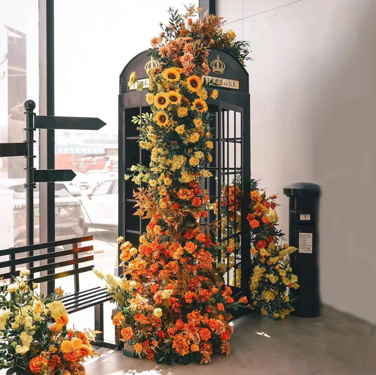 British Phone Booth Retro Wedding Decoration Phone Booth Customization LED Pink London Telephone Booth