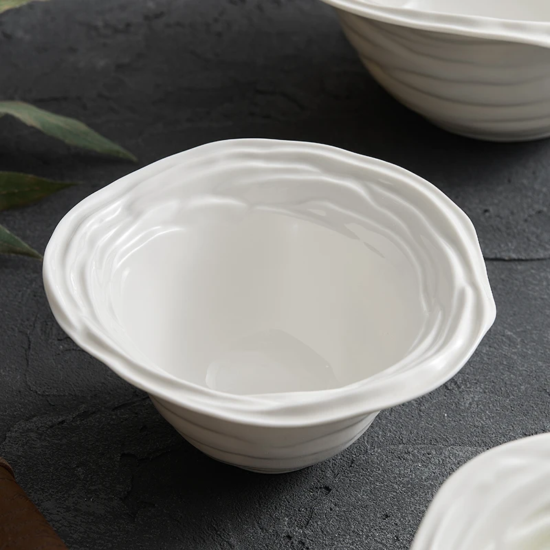 

Household white ceramic corrugated hat bowl, fruit bowl, salad bowl