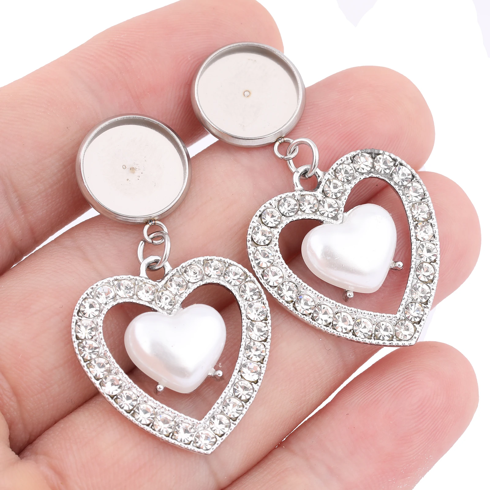 10szt Stal nierdzewna Dopasuj 12mm Cabochon Earring Base Blanks Studs With Heart Charms Diy Earring Bezel Pins For Jewelry Making